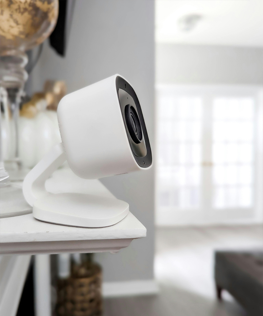 PIPISHELL FULL MOTION TV MOUNT AND SPACE‑SAVING DESIGN